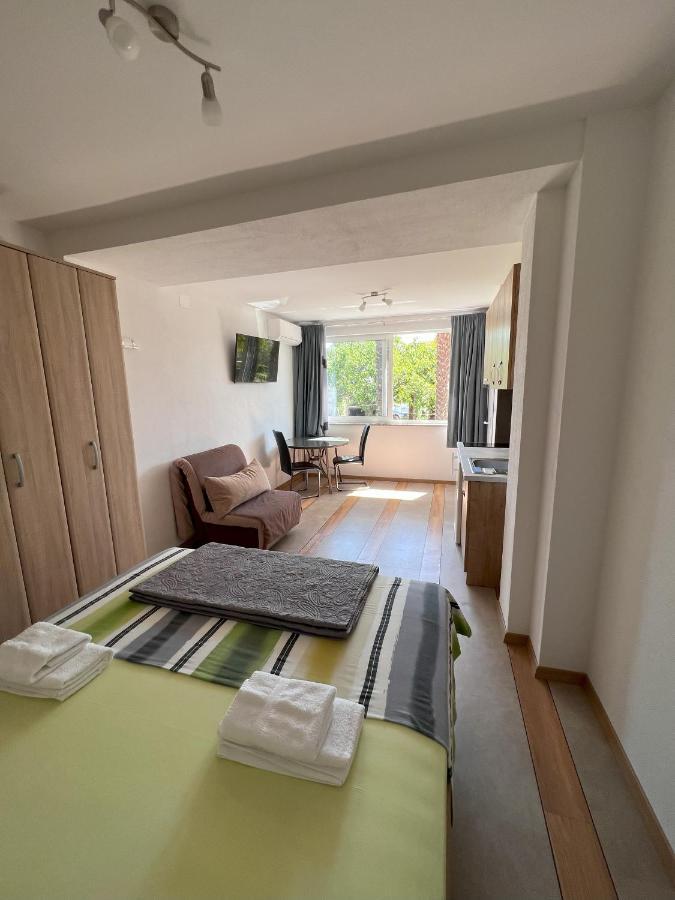 Apartmani Palme Funtana Kültér fotó