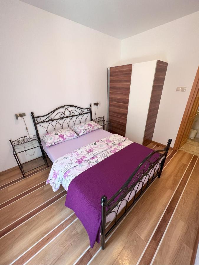 Apartmani Palme Funtana Kültér fotó