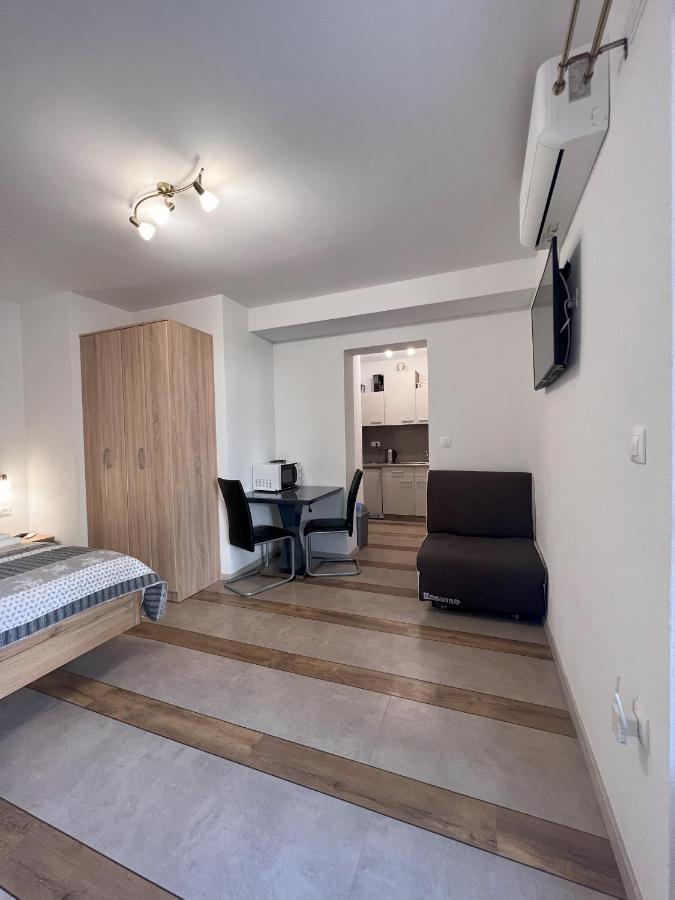 Apartmani Palme Funtana Kültér fotó