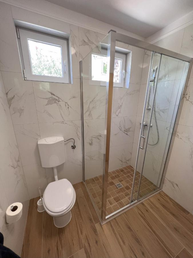 Apartmani Palme Funtana Kültér fotó